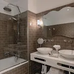 Hotel Gravina 51 4*